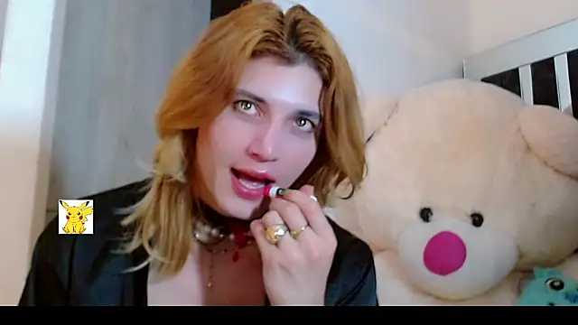 Snapshot of honey_skin chatting on 02/11/25, 04:35 honey skin online show from 02/11/25, 04:35