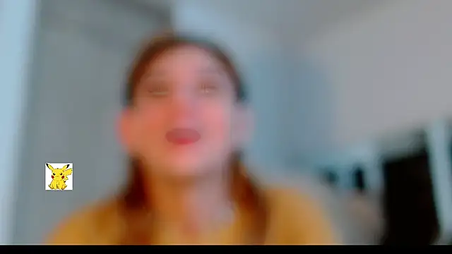 Snapshot of honey_skin chatting on 03/09/25, 12:53 honey skin online show from 03/09/25, 12:53