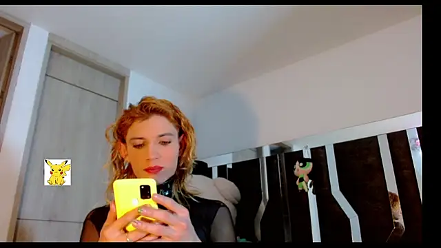 Snapshot of honey_skin chatting on 03/13/25, 12:13 honey skin online show from 03/13/25, 12:13