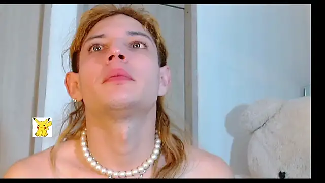 Snapshot of honey_skin chatting on 03/18/25, 03:53 honey skin online show from 03/18/25, 03:53