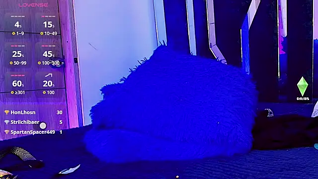 Snapshot of honey_skin chatting on 09/17/25, 09:33 honey skin online show from 09/17/25, 09:33