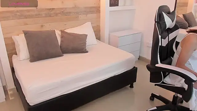 candy summer28 online show from 03/06/26, 07:32