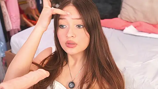 katlyn martins online show from 09/27/25, 06:35