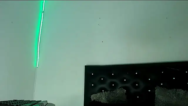 Snapshot of Orianadollx chatting on 01/20/25, 01:32 Orianadollx online show from 01/20/25, 01:32