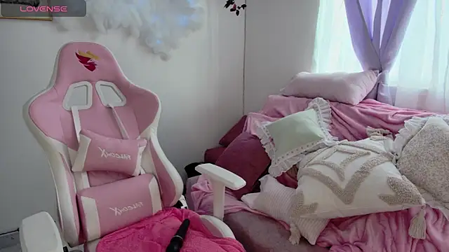 Snapshot of Ag4ta_ chatting on 02/04/25, 09:31 Ag4ta  online show from 02/04/25, 09:31