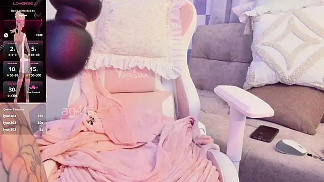 Snapshot of Ag4ta_ chatting on 02/26/25, 02:37 Ag4ta  online show from 02/26/25, 02:37