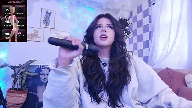 Snapshot of Ag4ta_ chatting on 03/21/25, 10:50 Ag4ta  online show from 03/21/25, 10:50