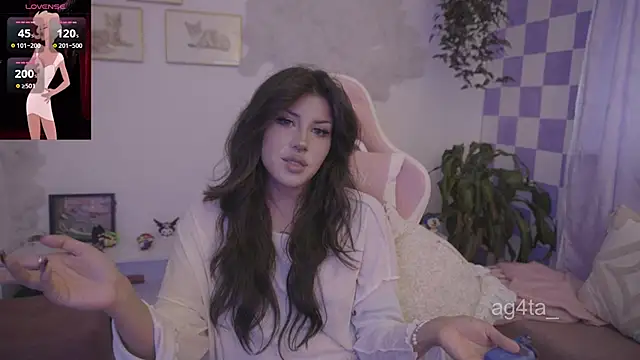 Snapshot of Ag4ta_ chatting on 09/08/25, 10:42 Ag4ta  online show from 09/08/25, 10:42