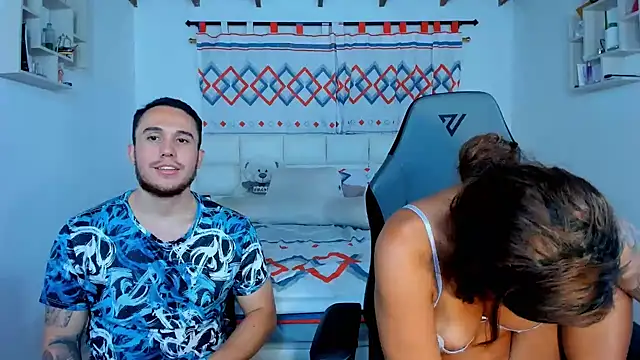 Snapshot of xxx_sweet_couple_ chatting on 12/21/24, 06:19 xxx sweet couple online show from 12/21/24, 06:19