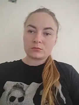 Snapshot of ElenaMaeer chatting on 06/07/26, 10:41 ElenaMaeer online show from 06/07/26, 10:41