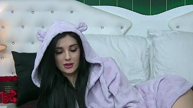 SophiaVilner online show from 12/30/24, 01:26