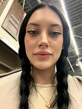 Melissa crazy online show from 12/04/25, 03:10