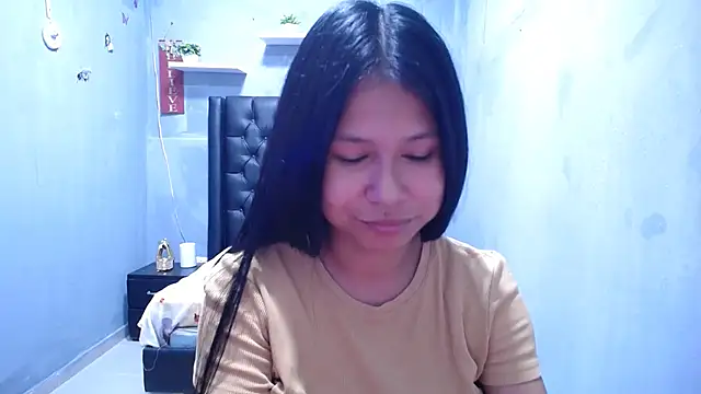 Snapshot of Letty_Plugxo chatting on 05/11/26, 02:45 Letty Plugxo online show from 05/11/26, 02:45