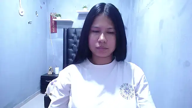 Snapshot of Letty_Plugxo chatting on 05/19/26, 01:50 Letty Plugxo online show from 05/19/26, 01:50