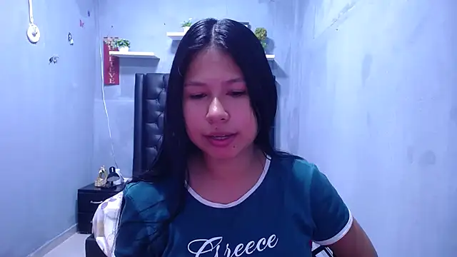 Snapshot of Letty_Plugxo chatting on 05/21/26, 01:29 Letty Plugxo online show from 05/21/26, 01:29