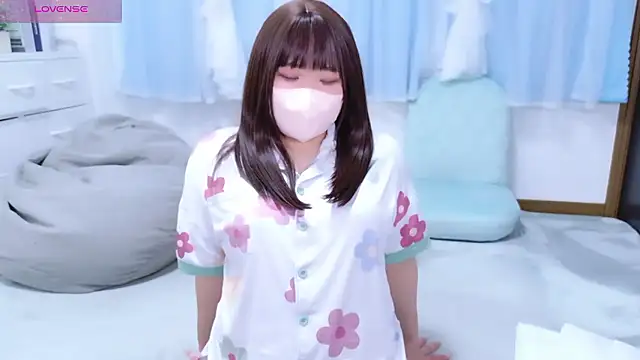 Snapshot of _mirai0917 chatting on 03/13/26, 10:49 mirai0917 online show from 03/13/26, 10:49