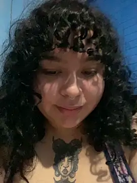 Snapshot of Kimberliprivv chatting on 04/29/26, 04:22 Kimberliprivv online show from 04/29/26, 04:22