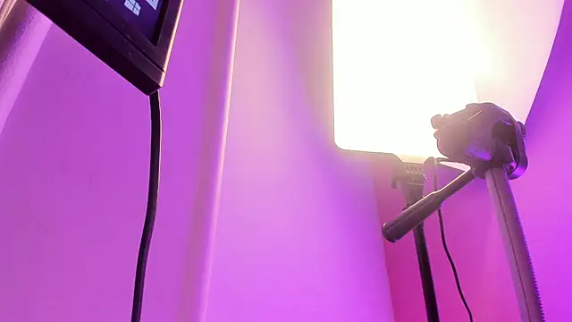 ScarletGV online show from 10/23/25, 10:19