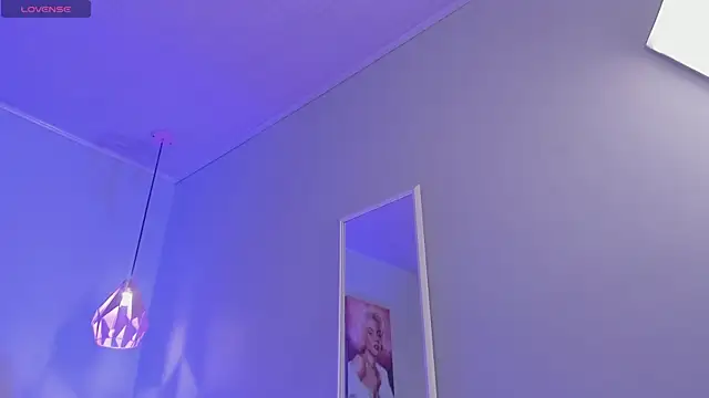 ScarletGV online show from 01/08/26, 05:43