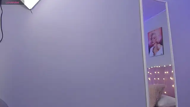 Snapshot of ScarletGV chatting on 06/15/26, 03:42 ScarletGV online show from 06/15/26, 03:42