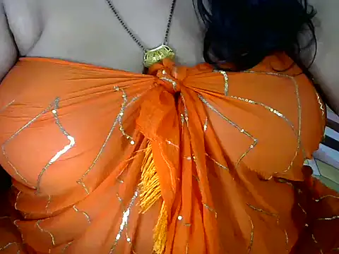 Snapshot of dramebaz_queen chatting on 11/09/25, 07:01 dramebaz queen online show from 11/09/25, 07:01