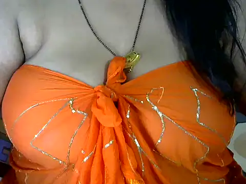 Snapshot of dramebaz_queen chatting on 11/13/25, 08:08 dramebaz queen online show from 11/13/25, 08:08