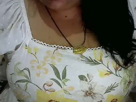 Snapshot of dramebaz_queen chatting on 05/04/26, 06:48 dramebaz queen online show from 05/04/26, 06:48