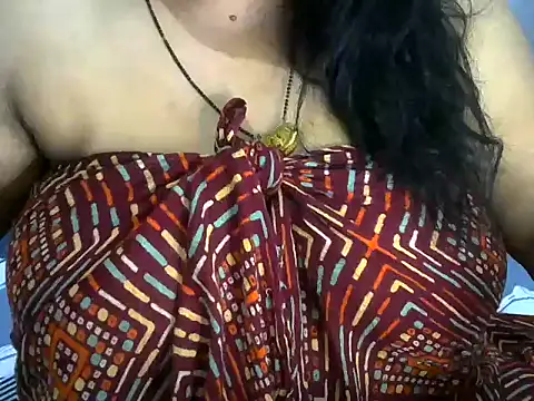 Snapshot of dramebaz_queen chatting on 06/16/26, 07:49 dramebaz queen online show from 06/16/26, 07:49
