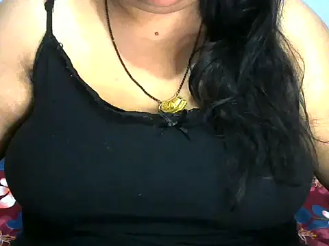 Snapshot of dramebaz_queen chatting on 06/26/26, 08:35 dramebaz queen online show from 06/26/26, 08:35