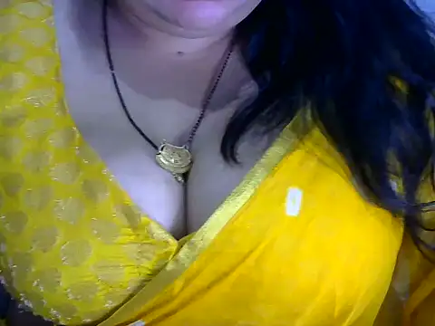 Snapshot of dramebaz_queen chatting on 07/16/26, 07:31 dramebaz queen online show from 07/16/26, 07:31