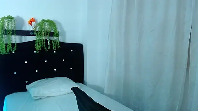 rachel moon  online show from 06/04/26, 12:16