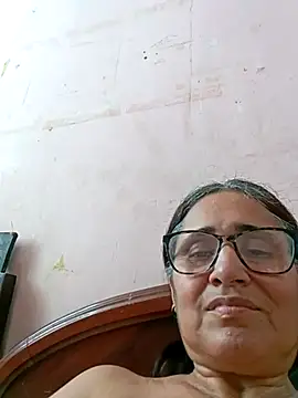  candi online show from 02/19/25, 08:31
