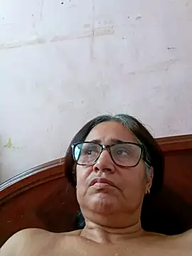  candi online show from 03/02/25, 08:50