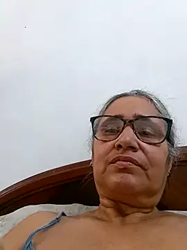  candi online show from 04/08/26, 03:45