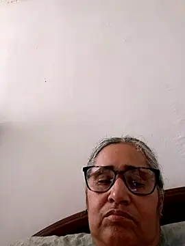  candi online show from 04/21/26, 06:55