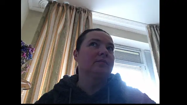 amorelara online show from 09/28/25, 08:31