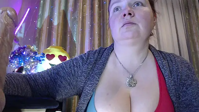 Snapshot of amorelara chatting on 05/24/26, 10:31 amorelara online show from 05/24/26, 10:31