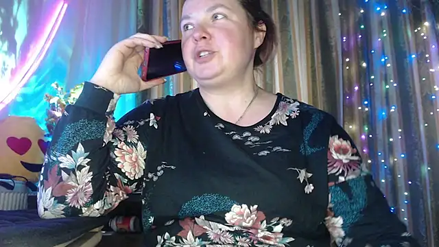 Snapshot of amorelara chatting on 07/13/26, 12:08 amorelara online show from 07/13/26, 12:08