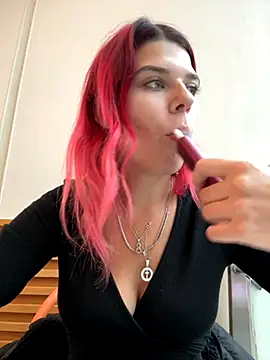 RiriRoseey online show from 10/07/25, 08:11