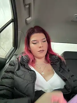 RiriRoseey online show from 01/07/26, 07:22