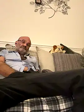 Snapshot of Shyboy817 chatting on 11/08/25, 01:39 Shyboy817 online show from 11/08/25, 01:39