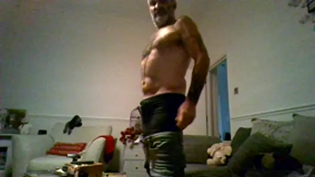 Snapshot of Shyboy817 chatting on 12/03/25, 06:39 Shyboy817 online show from 12/03/25, 06:39