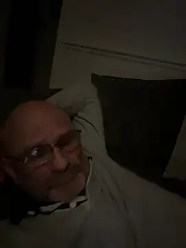 Snapshot of Shyboy817 chatting on 03/14/26, 03:56 Shyboy817 online show from 03/14/26, 03:56