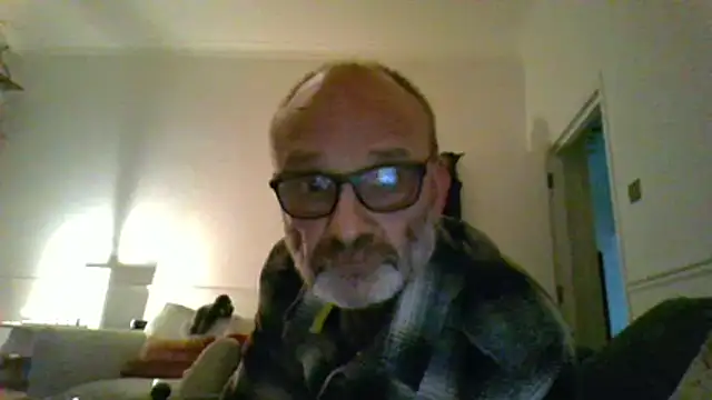 Snapshot of Shyboy817 chatting on 03/29/26, 11:27 Shyboy817 online show from 03/29/26, 11:27