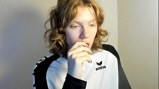 StellaDavis online show from 11/05/25, 09:09