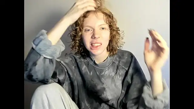 StellaDavis online show from 11/28/25, 12:30