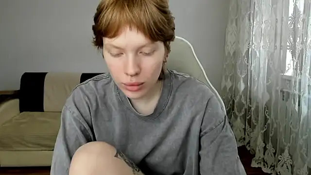 Snapshot of StellaDavis chatting on 06/02/26, 08:38 StellaDavis online show from 06/02/26, 08:38