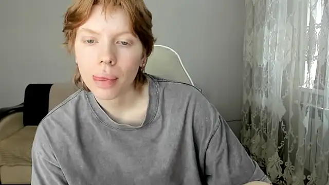 Snapshot of StellaDavis chatting on 06/09/26, 09:32 StellaDavis online show from 06/09/26, 09:32