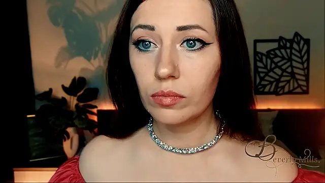 MissBeverlyMills online show from 12/12/24, 12:55