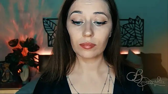 MissBeverlyMills online show from 01/17/25, 10:34